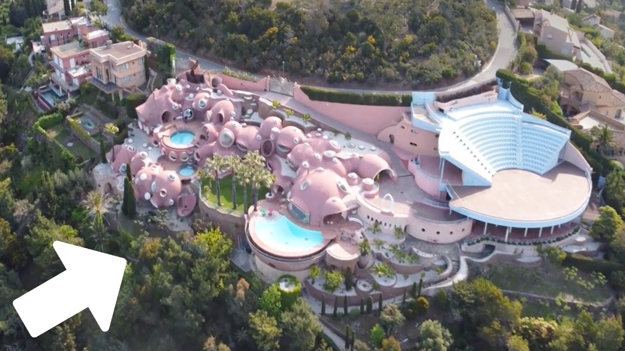 15 Houses that look STRANGE￼