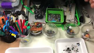 Material reciclado para arrumação de componentes electrónicos e outros objectos