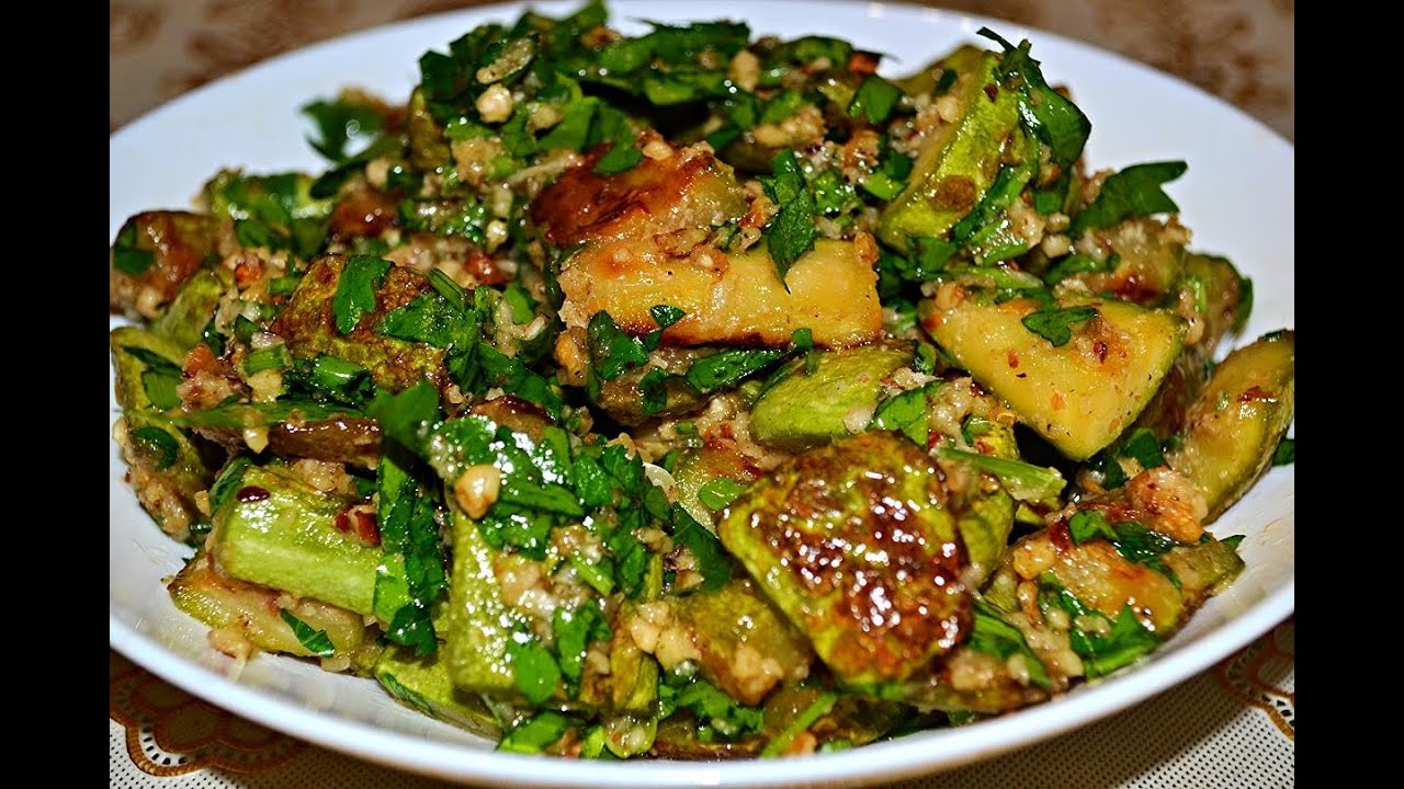 Фантастические кабачки с пикантной заправкой.Очень вкусная закуска.