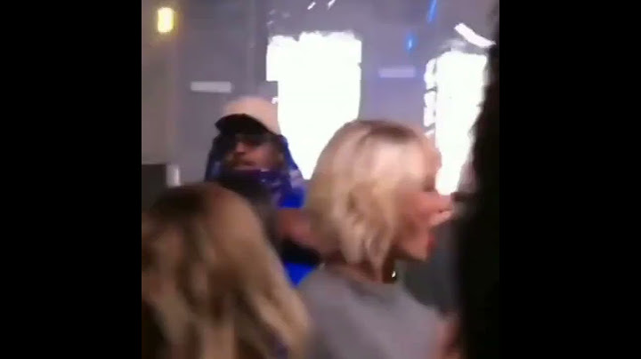 When Taylor can't stop dancing at Coachella / credit to swiftisstyle