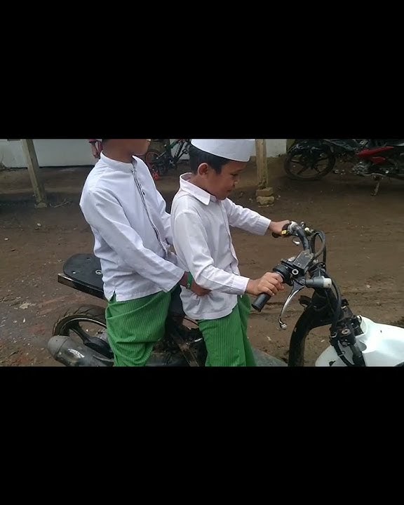 anak kecil naik motor....😂😂😂 #short