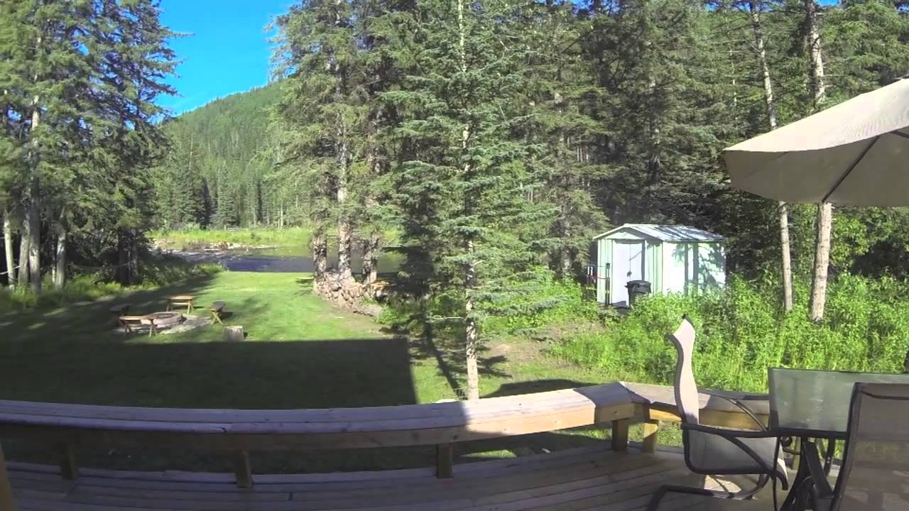 Cabin on beautiful 80 acres along Little Red Deer River, less than an