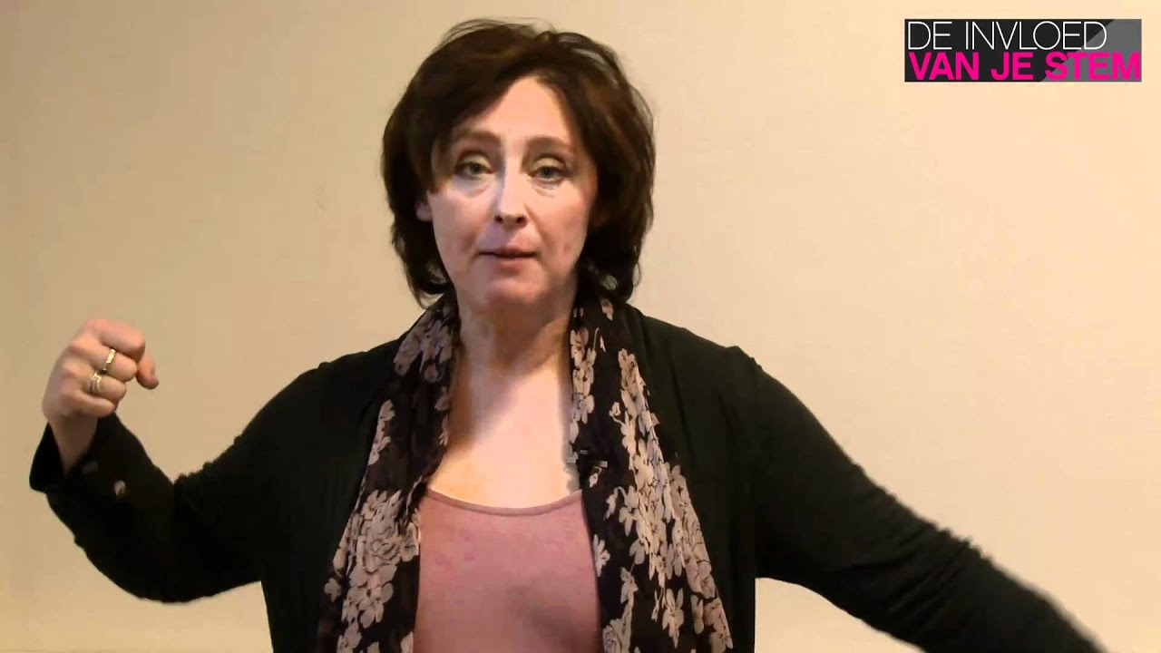 stemtraining oefening 5 - Gespannen inademen