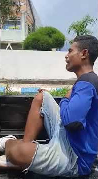 anak timor takut naik oto pick-up