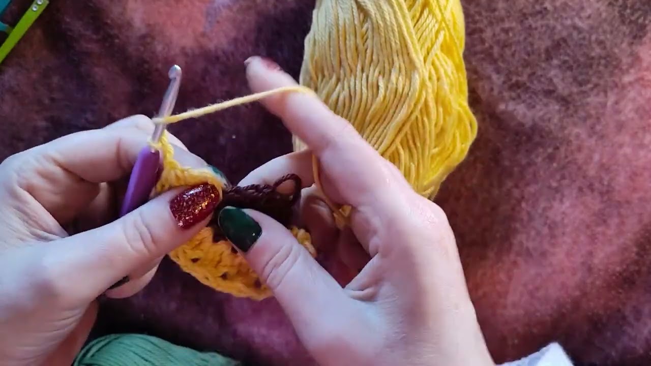 Left Handed Crochet Along With Me  - Sunflower Coaster - Pattern In Comments!!!