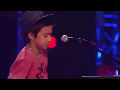 على صغر سنه طلبو منه إعادت الغناء روعة