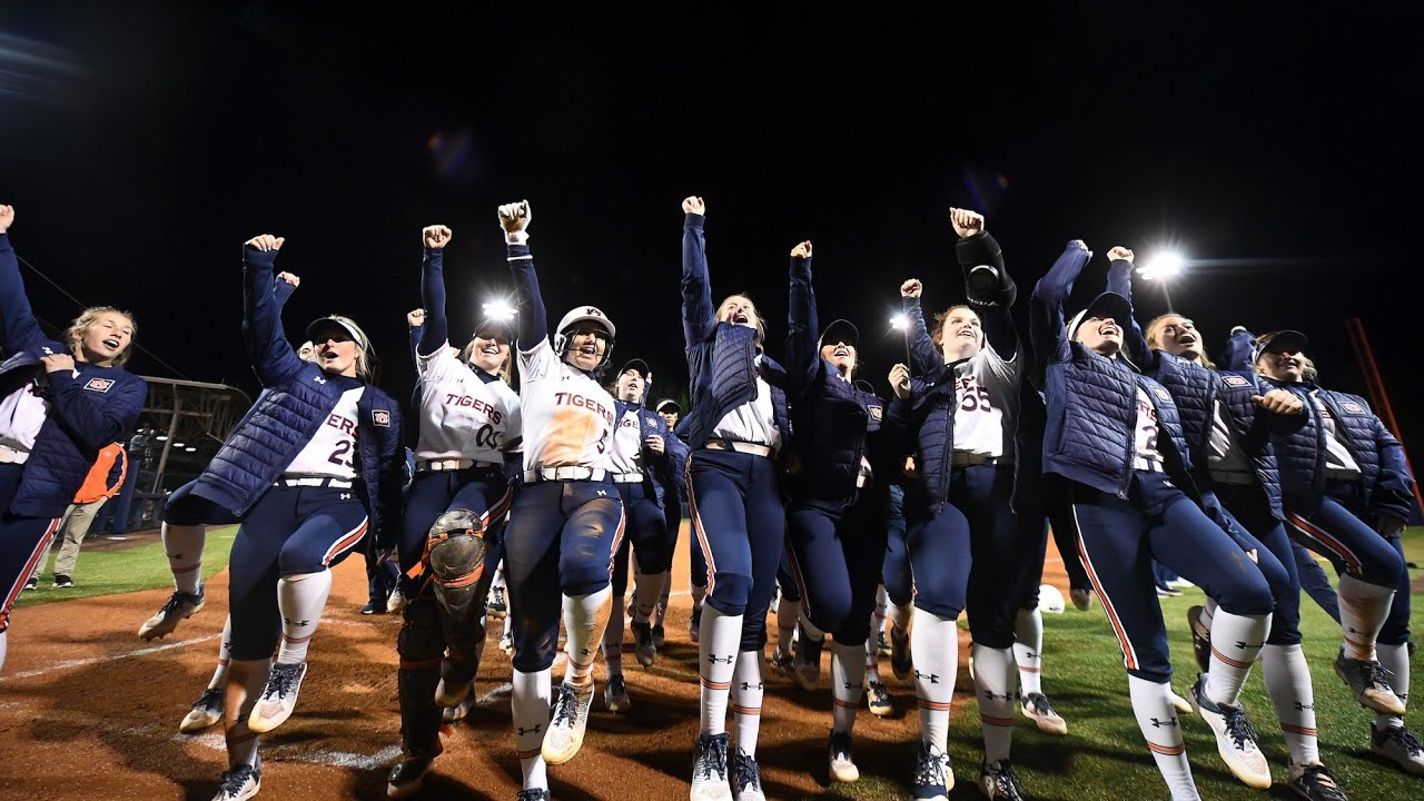 Softball Auburn 8, Villanova 0