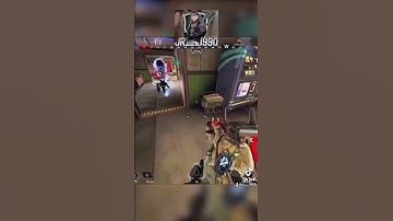 We’re in this together🫱🏻‍🫲🏽#apexlegends #apexranked #foryou #fyp #teammates #wraith #rescue