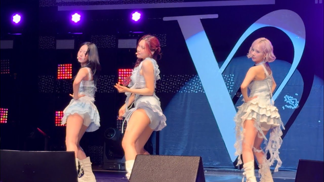 #viviz - BOP BOP! Live Performance in Minneapolis (iPhone 17 Pro Max)