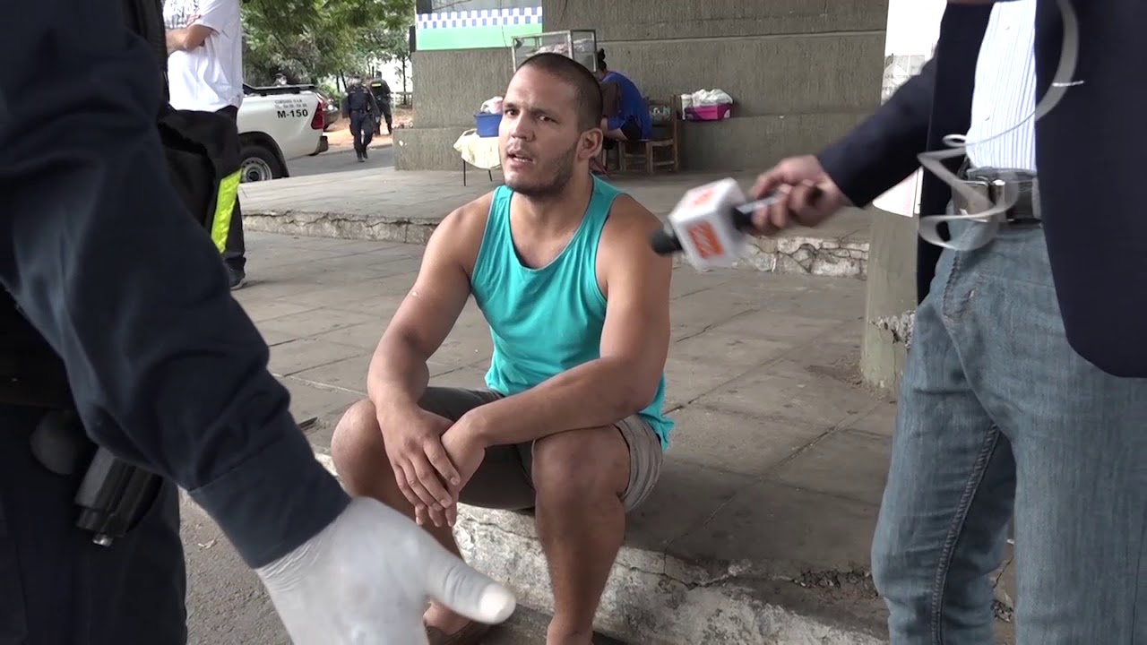 Periodista de Lobo Tv se "salva" de una agresión