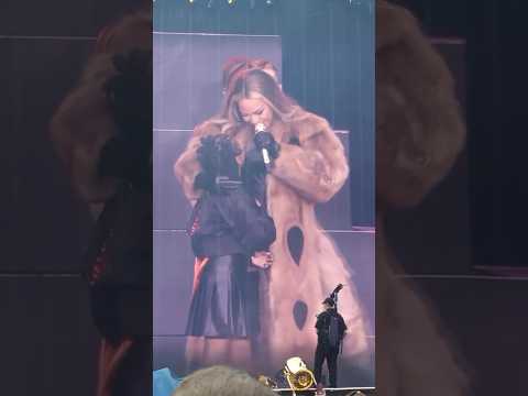 Rumi Interrupts Beyoncé Mid-Performance in the Most Adorable Way 🥹 | Cowboy Carter Tour