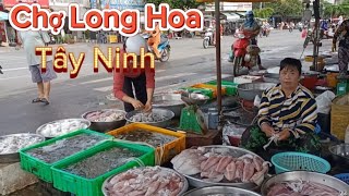 Chợ Long Hoa Tây Ninh, nhiều đặc sản hấp dẫn.