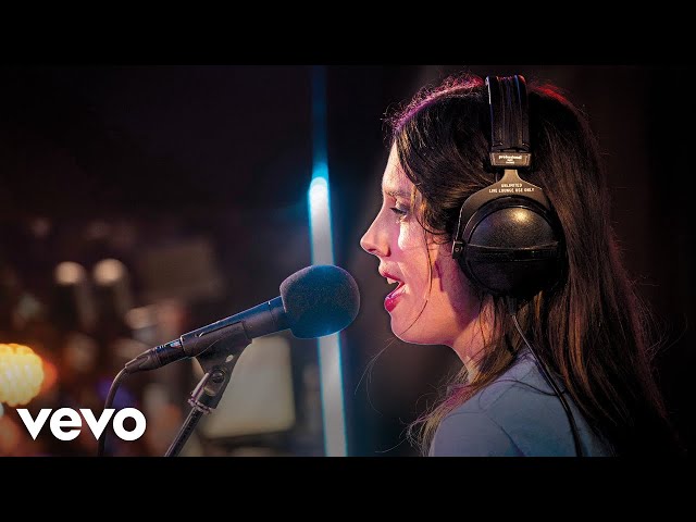 Wolf Alice - White Leather in the Live Lounge - YouTube
