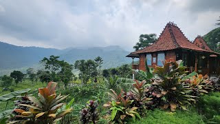 Nikmati Suasana Bali di Mandapa Kirana Resort Sentul