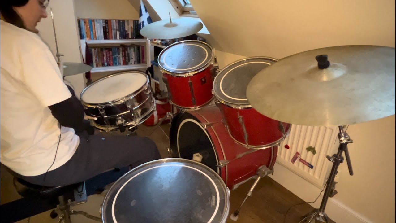 Thunderstruck - AC DC (Drum Cover) - YouTube