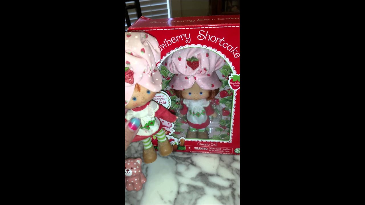 35th Anniversary Classic Strawberry Shortcake Doll