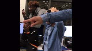 MANNEQUIN CHALLENGE IN MY CLASS I WAS RECORDING LMAO TO CLEAN
