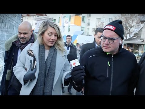 Mélanie Joly PREND LA FUITE Après Avoir été Confrontée Par Ezra Levant 