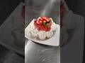 PETITE FOURS PAVLOVA CON FRESA Y MENTA #pavlova #merengueitaliano #fyp