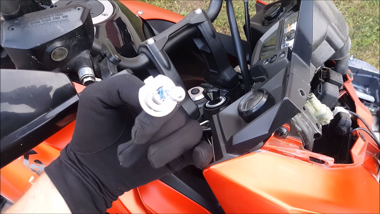 Headlight bulb replacement on a Kawasaki Versys 650 MY 2015 YouTube