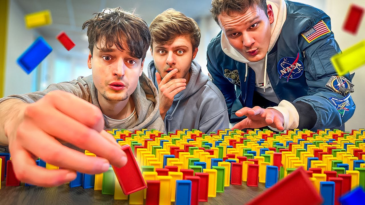 Wij BOUWEN een DOMINO PARCOUR door het HELE KANTOOR