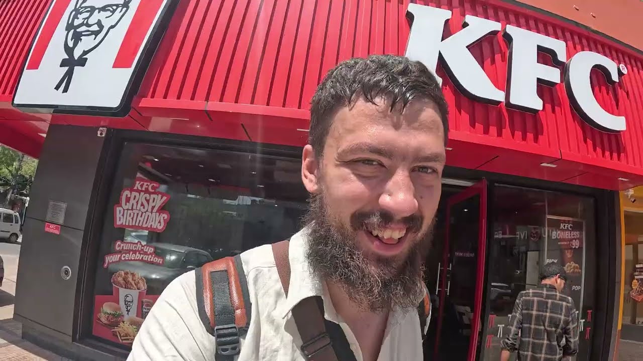 Джайпур - приличная Индия, тест КФС и Доминос, поезд в ПАКИСТАН! Обзор метро и центра города [14]