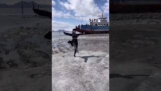 Urmiye Urmu Gölü Kıyısında Azerbaycan Türkü Oynuyor