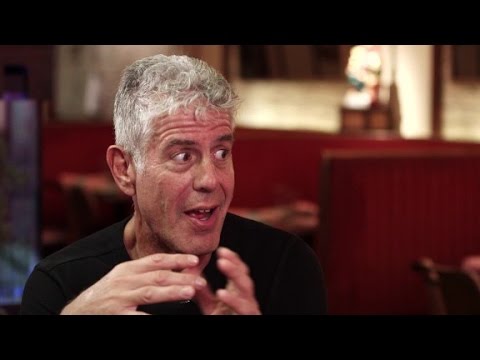 Video: Bar Koktail Terbaik di Chicago