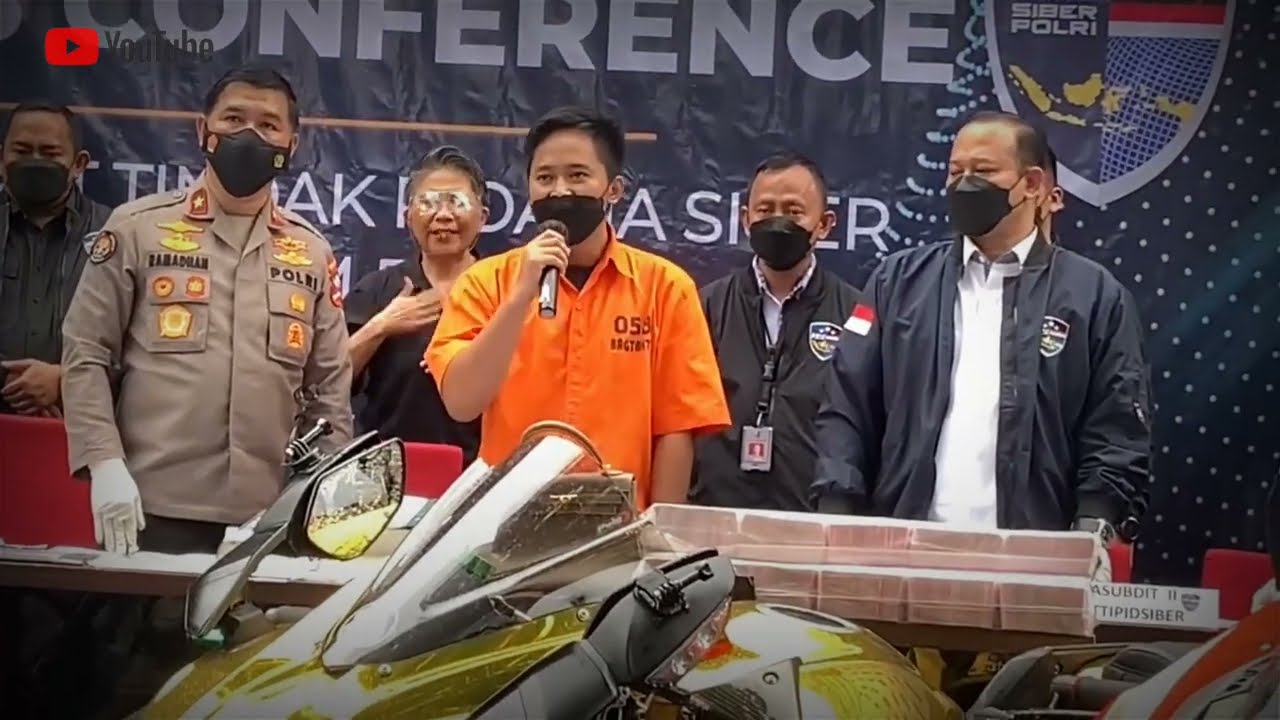 doni salmanan minta maaaf di konferensipers || 