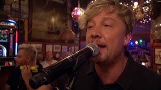 Video thumbnail of "Sunrise Avenue - I Help You Hate Me (Inas Nacht - 2017-10-28)"