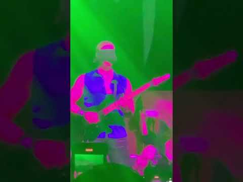 Uncured Singer Rex Cox Blindfolded Guitar Solo Live At The Gramercy September 2022