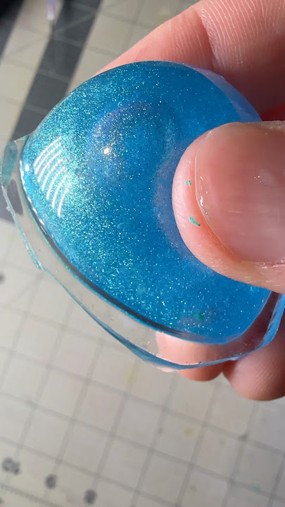 Tape Bubble Filled with Water and Mica Powder
