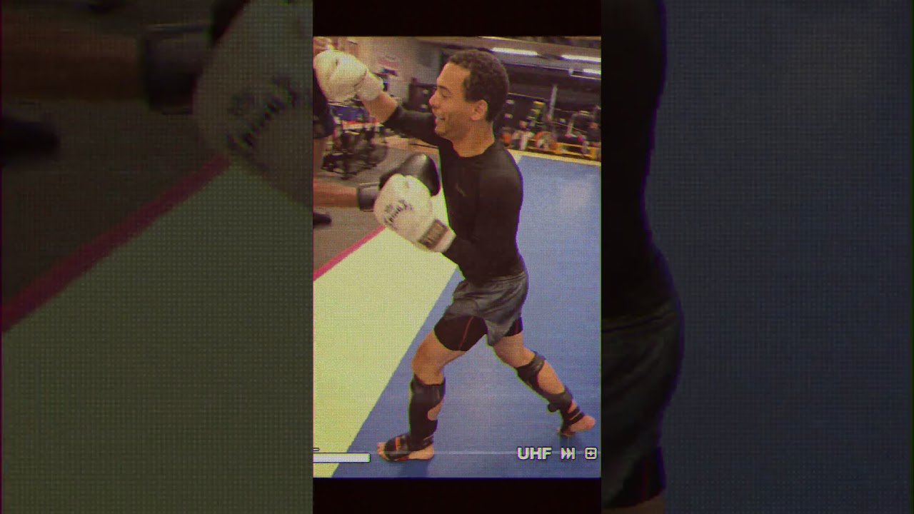 POV: You're training Muay Thai with a monster #sparring #MuayThai