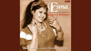 Video thumbnail of "Esma Redzepova - Zosto Si Me Majko Rodila"