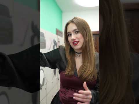 Популярный Красавчик Школы Притворяется Страшным Ради Любви!