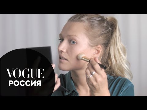 Video: What Lies In Lukerya Ilyashenko's Cosmetic Bag