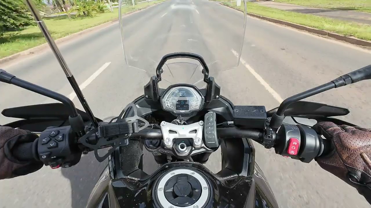 Tiger Sport 660, versão 25/26 Black.