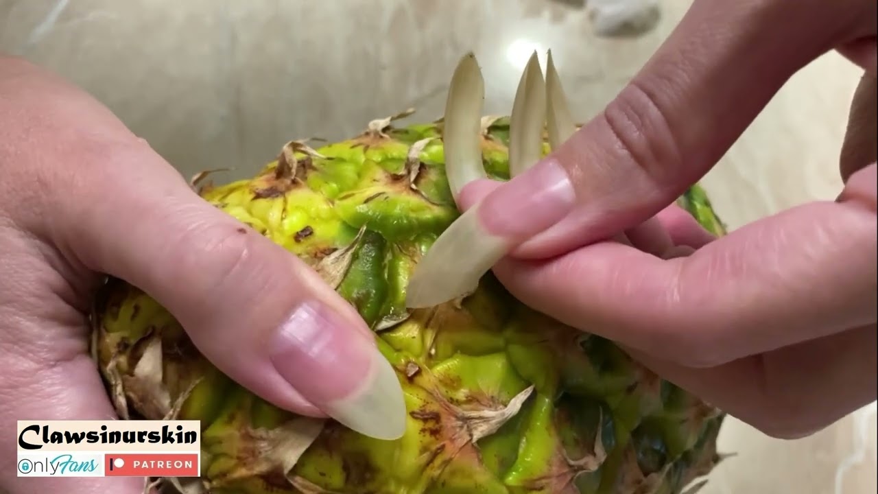 Dangerous natural nails by our hand model ClawsInUrSkin (january 2022)