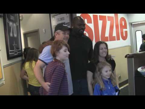 Leonard Davis Dwayne Heggar Smash Burger Meet and Greet pt. 1