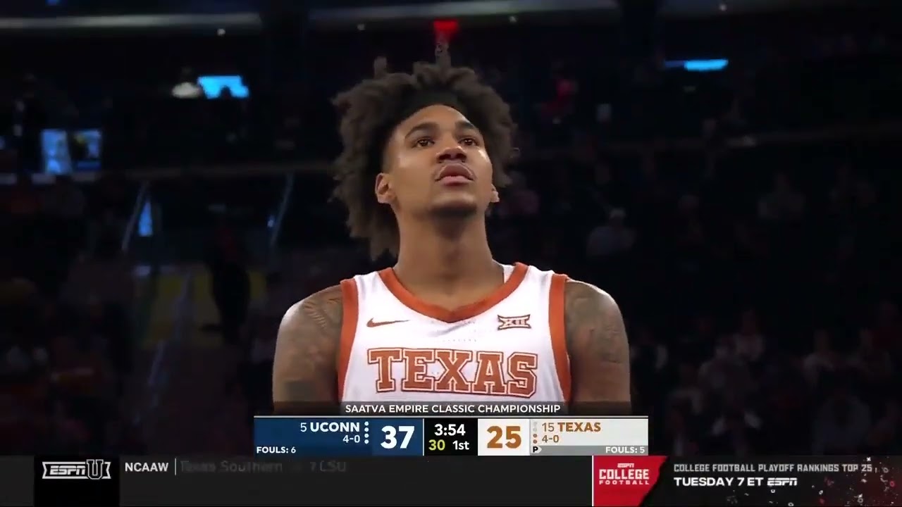 DILLON MITCHELL SCORES 21 PTS VS CONN 11.20.23