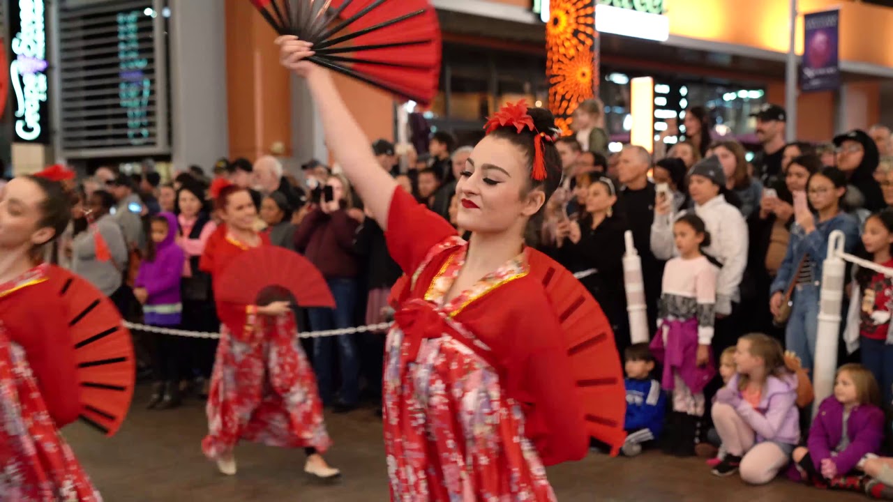 Lunar extravaganza Lunar New Year 2020 - YouTube
