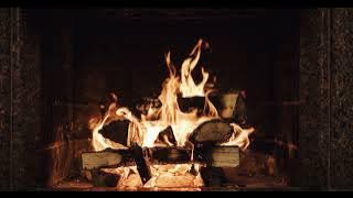 Michael Bublé - A Fireside Christmas (Full Album Fireplace Yule Log) [4K HD]
