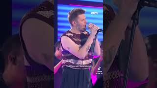 Timon canta What Mames You Beautiful no primeiro LiveShow do The Voice van Vlaanderen #VTM #music