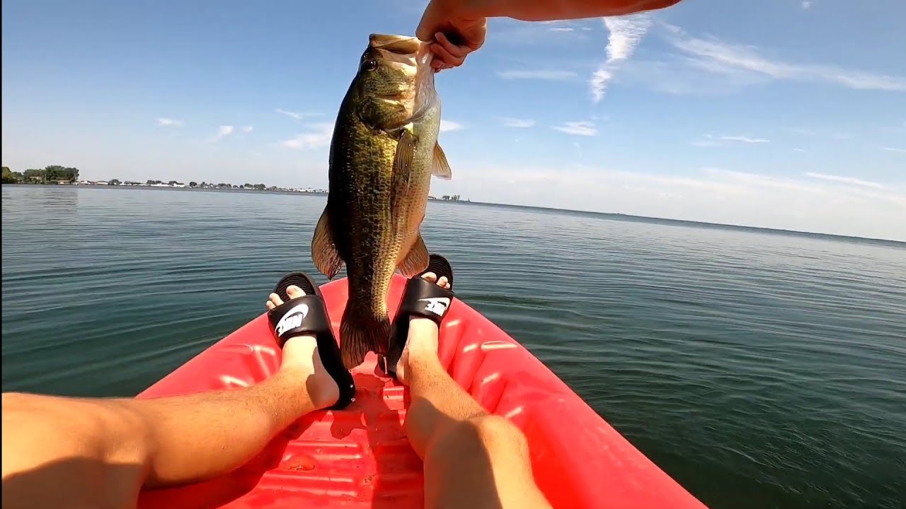 Kayak Fishing Lake St. Clair Largemouth on Docks! YouTube