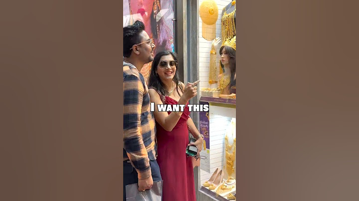 सोना ही सोना दिलवा दो bcoz my favourite color turns out to be gold #goldsouq
