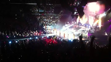 Jennifer Lopez - Jenny from the Block (Live)