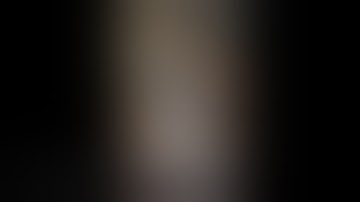 See it: Man punches woman on packed subway in New York City