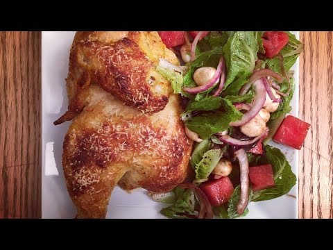 გურმანია - პარმეზანში გამომცხვარი ქათამი საზამთროს და მოცარელას გარნირით