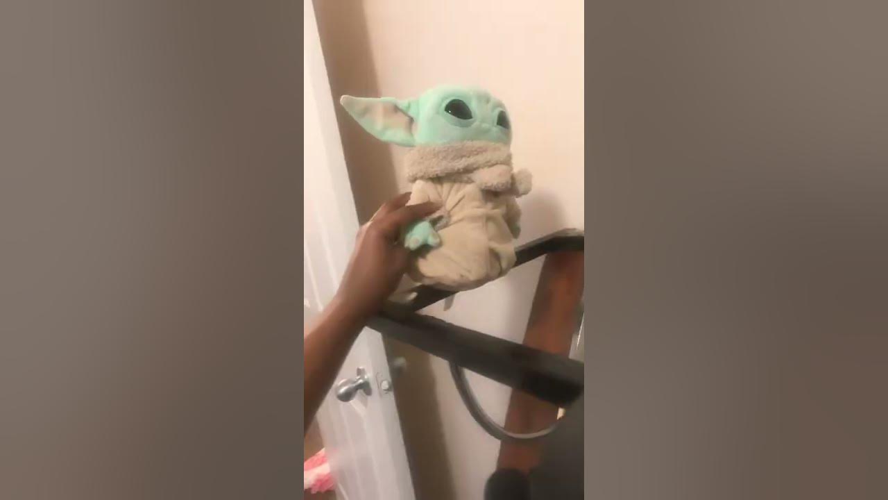 Baby Yoda series trailer - YouTube