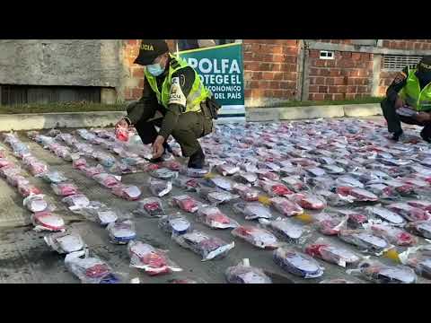 Incautación de 828 pares de calzado de contrabando en Bucaramanga